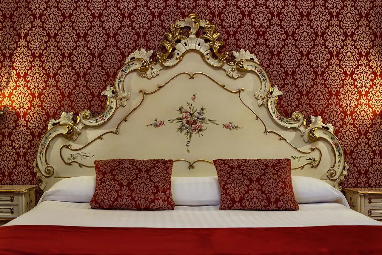 Hotel Tre Archi Venecia 3*,