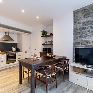https://romantic-charming-home-in-the-historical-center.it-lombardy.com