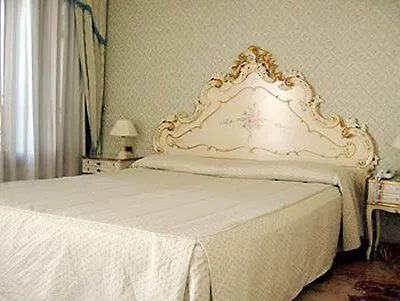 Hotel Tre Archi Venice